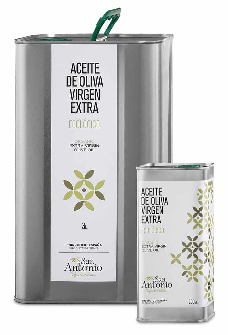 Aceite de oliva virgen extra ecológico en envases de diferentes tamaños, ideal para cocinar y para una alimentación saludable con productos de Andalucía.