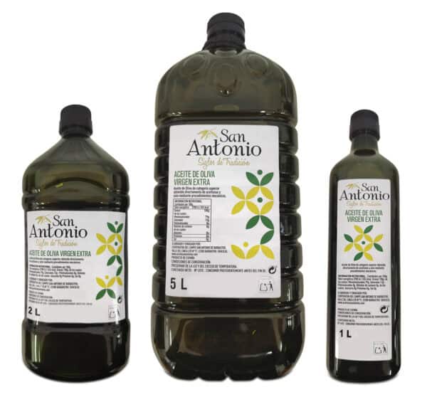 Aceite de oliva virgen extra San Antonio en envases de 1 y 2 litros, elaborado con aceitunas de calidad superior, ideal para una dieta saludable y mediterránea.